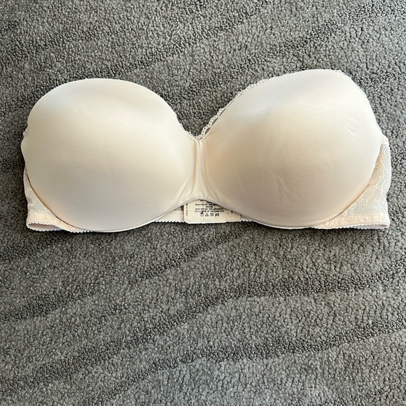 Vanity Fair Other - Vanity Fair Nude Strapless Bra Size 38D